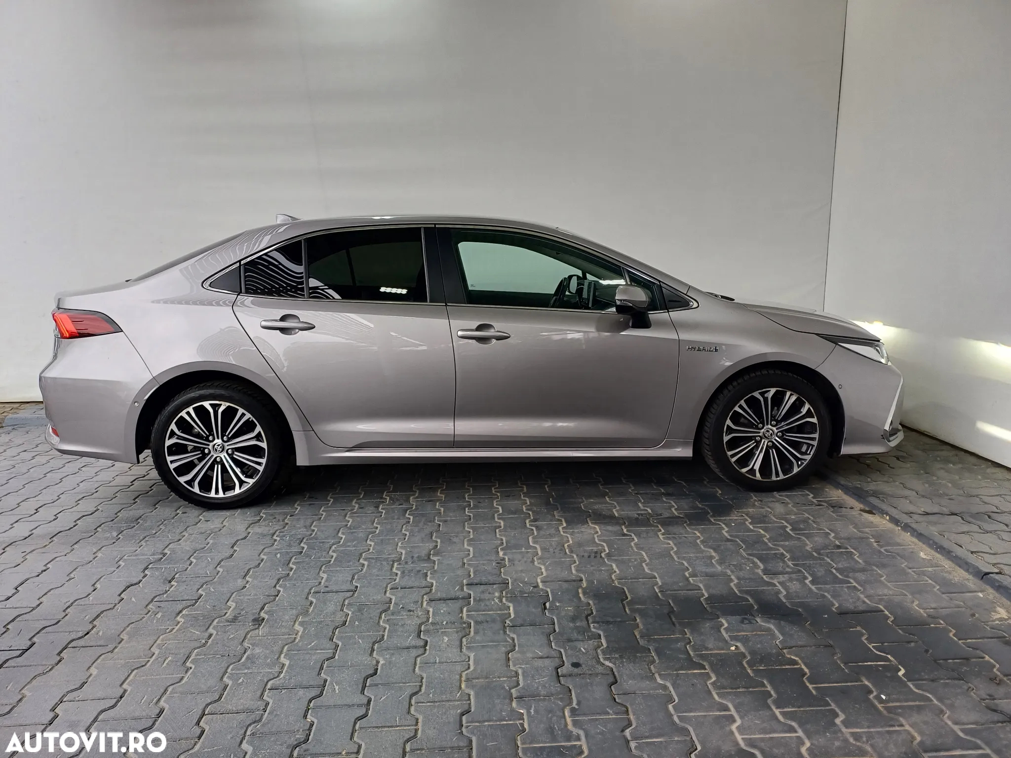 Toyota Corolla 1.8 HSD Exclusive interior Negru - 29