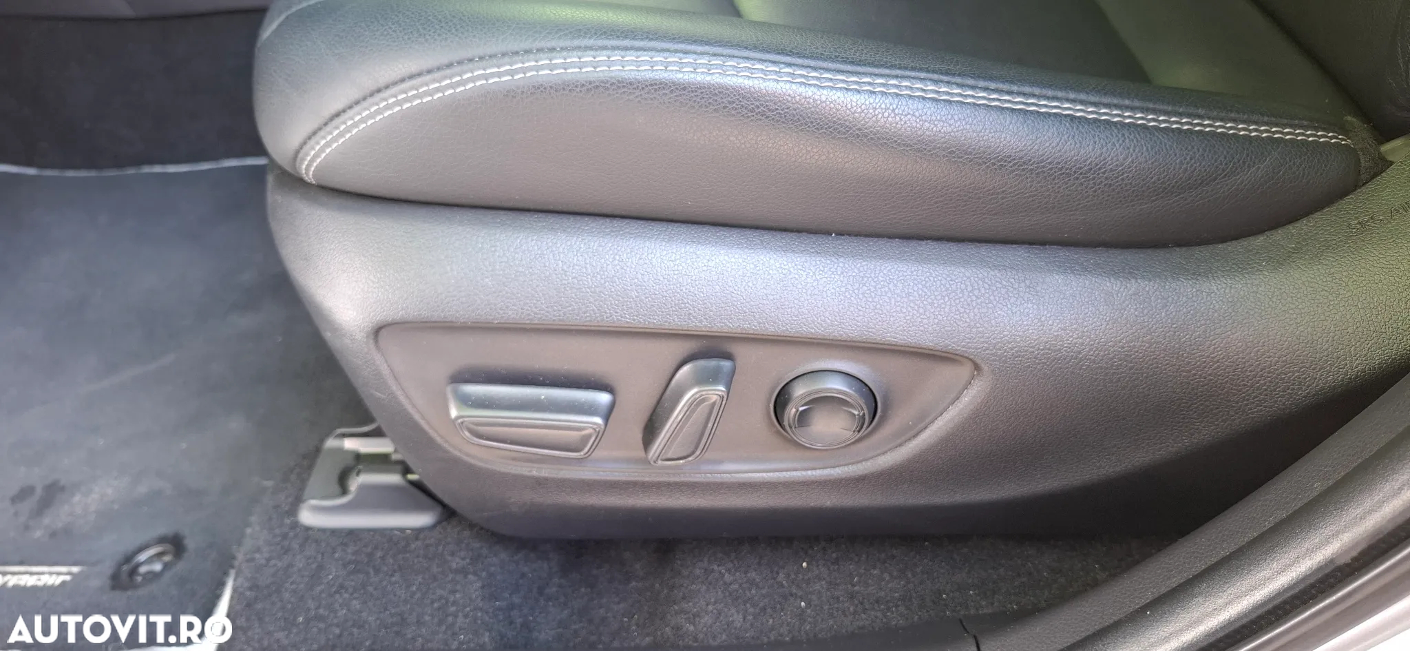 Toyota RAV4 2.5 Hybrid VVT-iE 4x4 Luxury - 8
