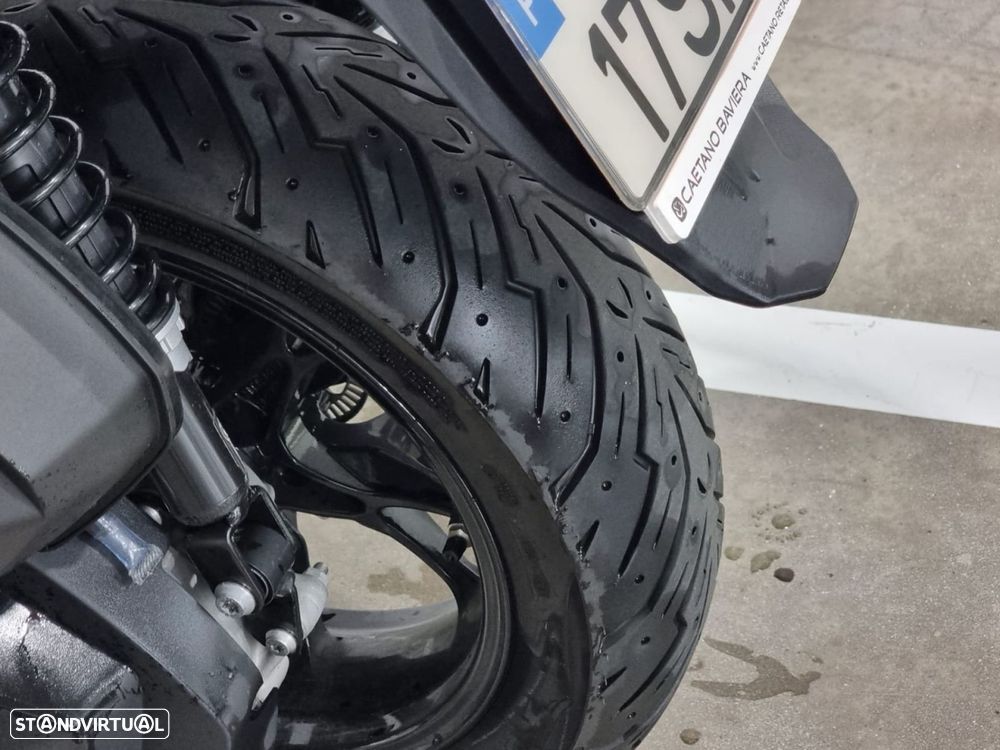 BMW C 400 GT 400GT Triple Black - 14