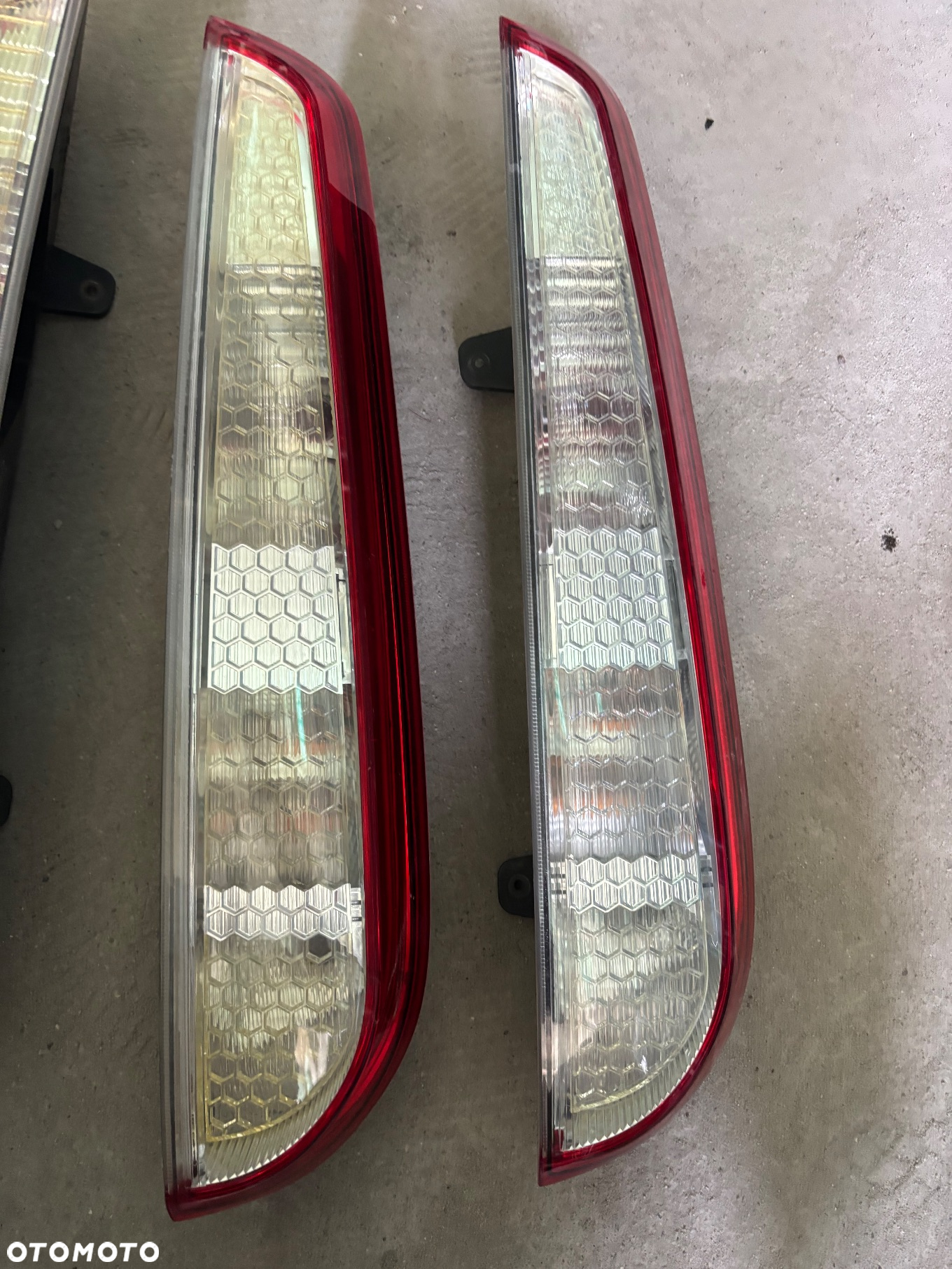 Ford Focus mk2 lift lampa tył lewa lub prawa   (90/1)  (90/2) - 8