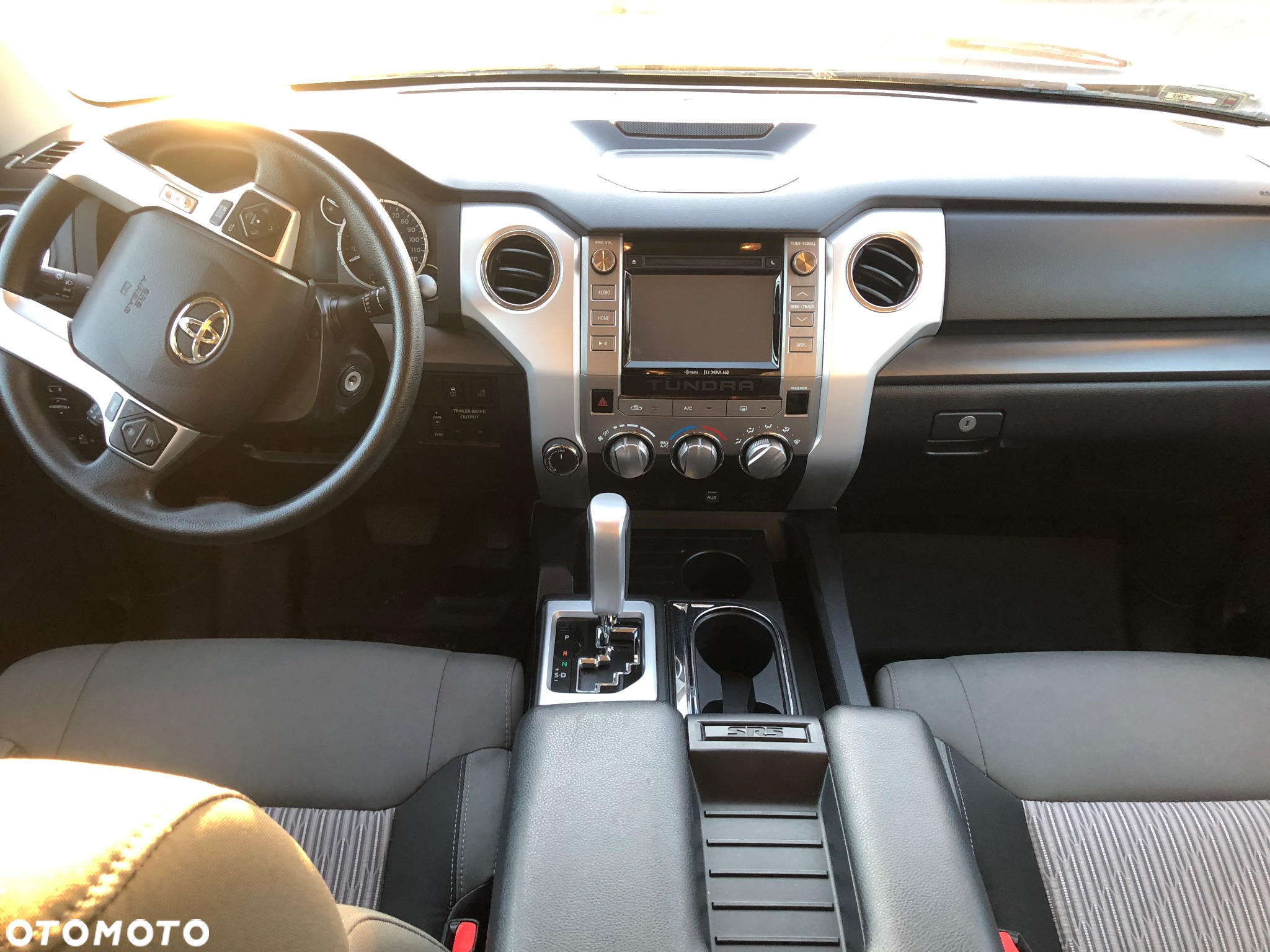 Toyota Tundra - 15