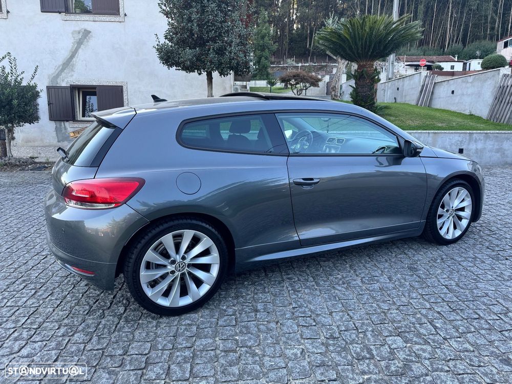 VW Scirocco 2.0 TDI GTD DSG - 4