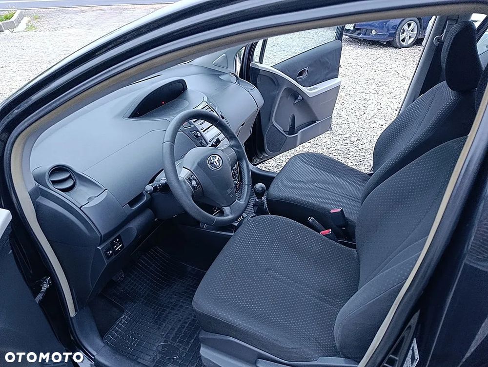 Toyota Yaris 1.33 Premium - 18