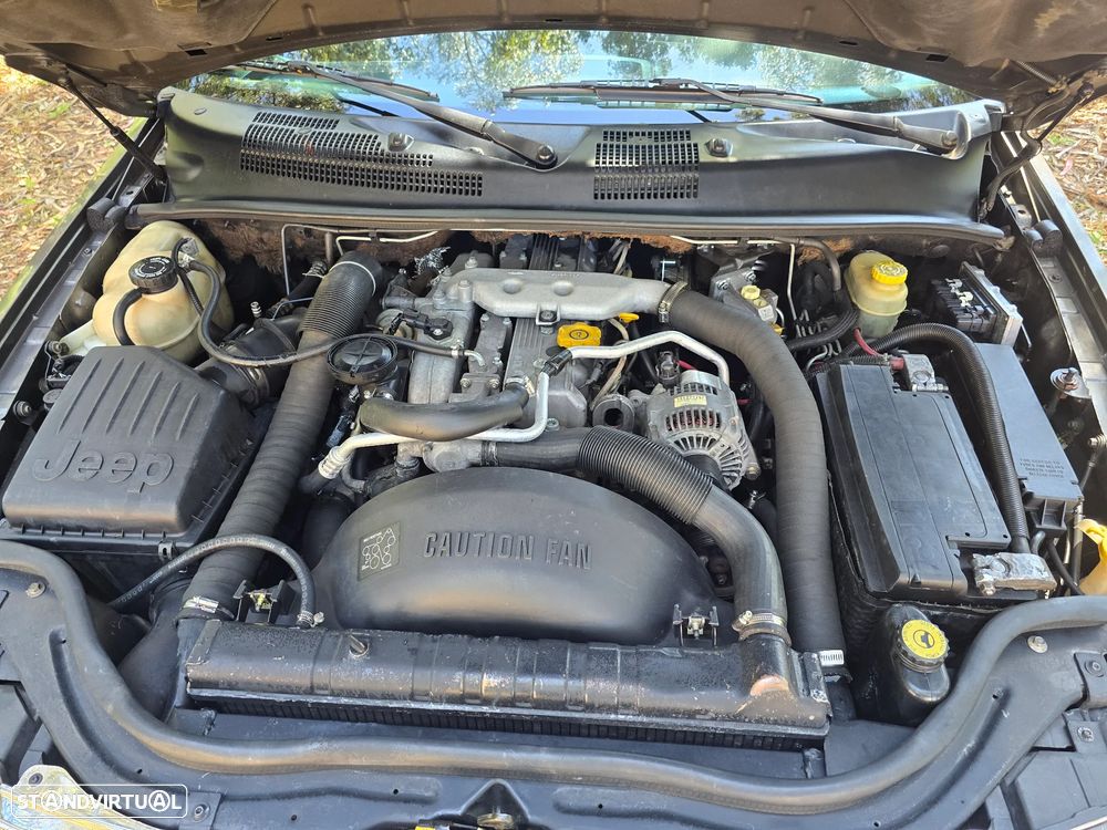Jeep Grand Cherokee 3.1 TD Laredo - 43