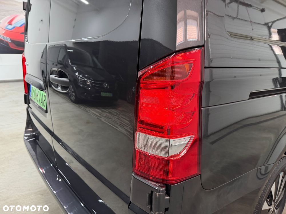 Mercedes-Benz eVITO - 16