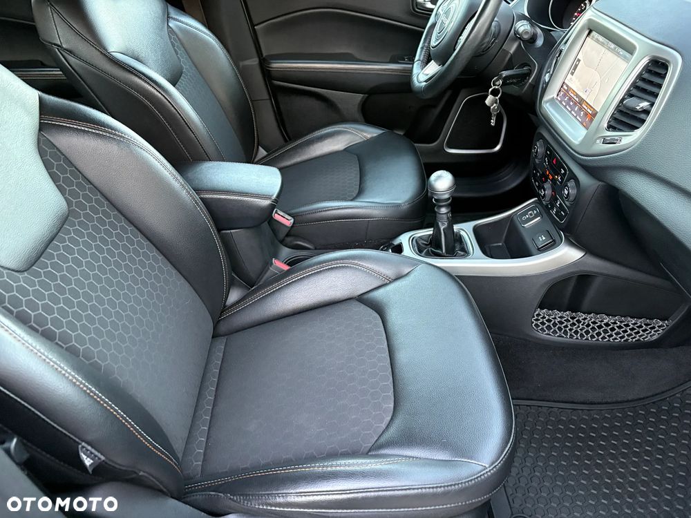 Jeep Compass 1.4 TMair Longitude FWD S&S - 16