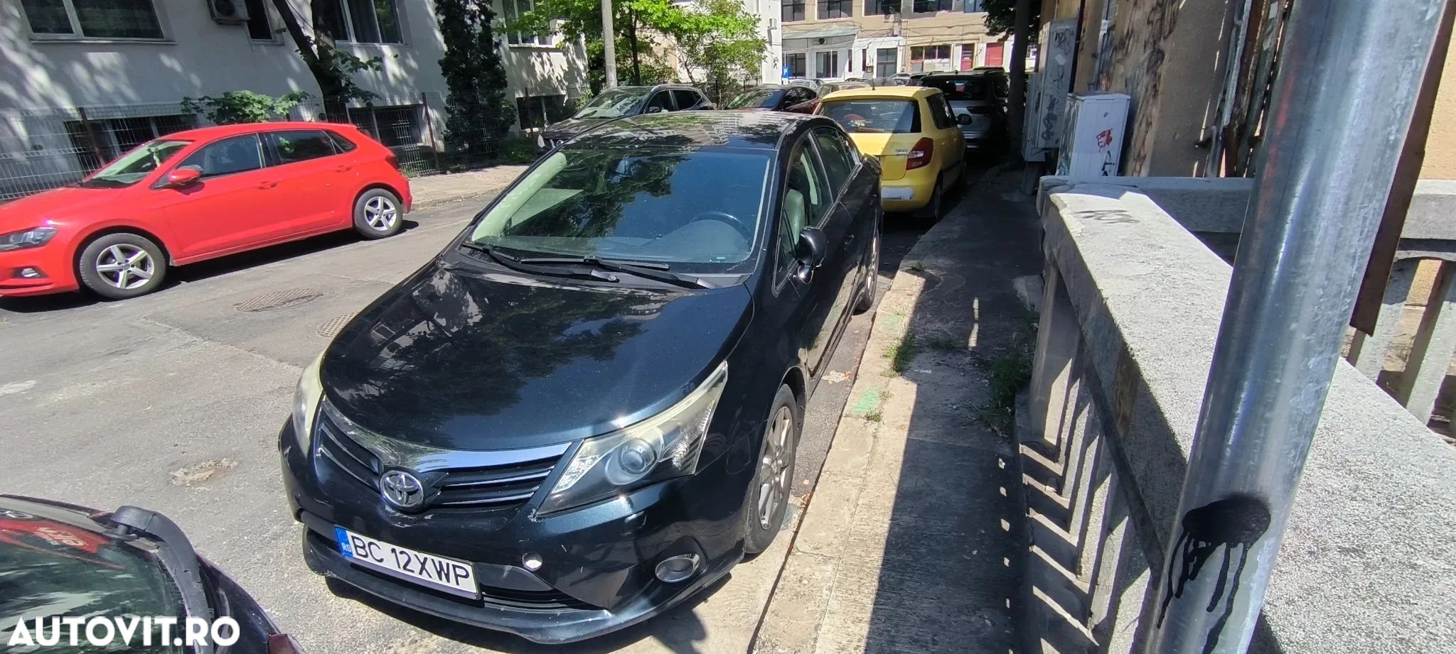 Toyota Avensis 2.0 D-4D Elegance - 1
