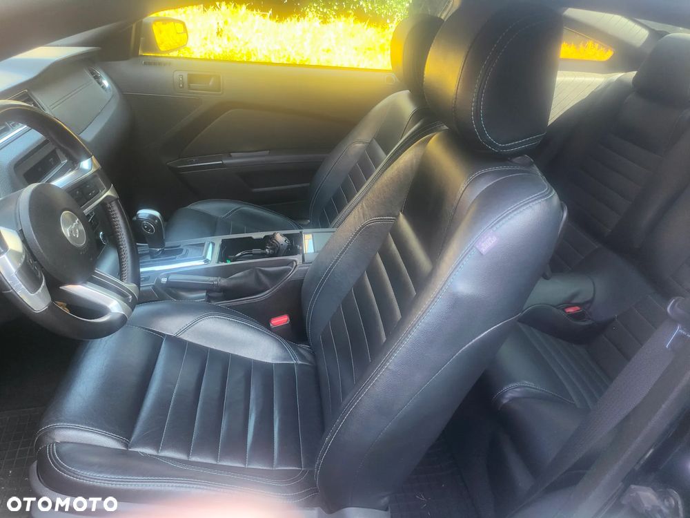 Ford Mustang - 8