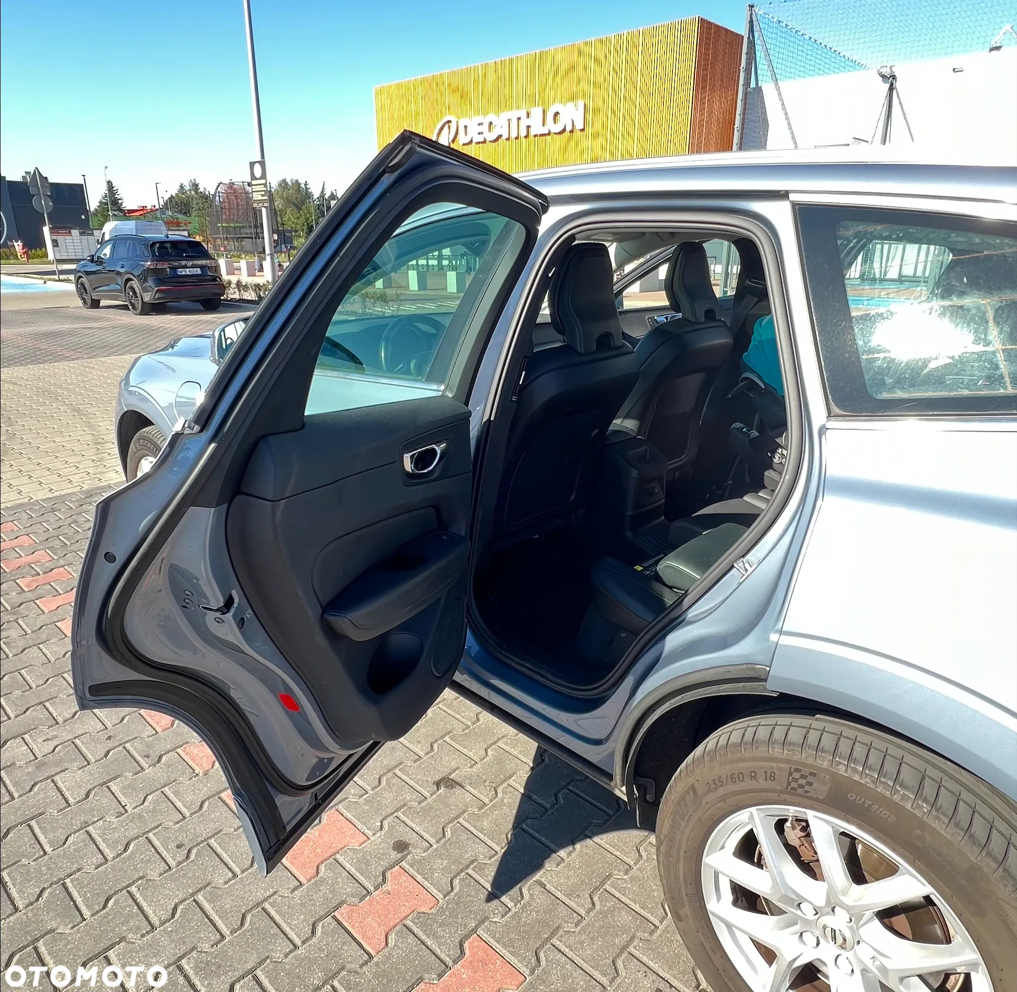 Volvo XC 60 T8 Twin Engine AWD Geartronic Momentum - 4