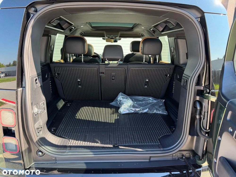 Land Rover Defender - 9