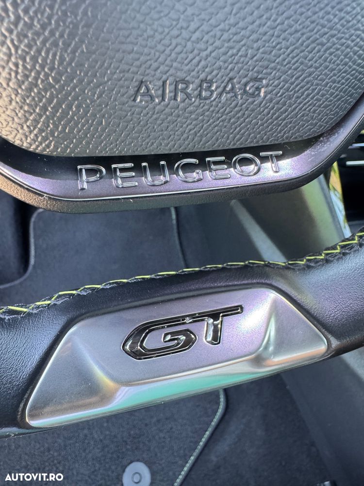 Peugeot 2008 PureTech 130 EAT8 GT Exclusive - 17