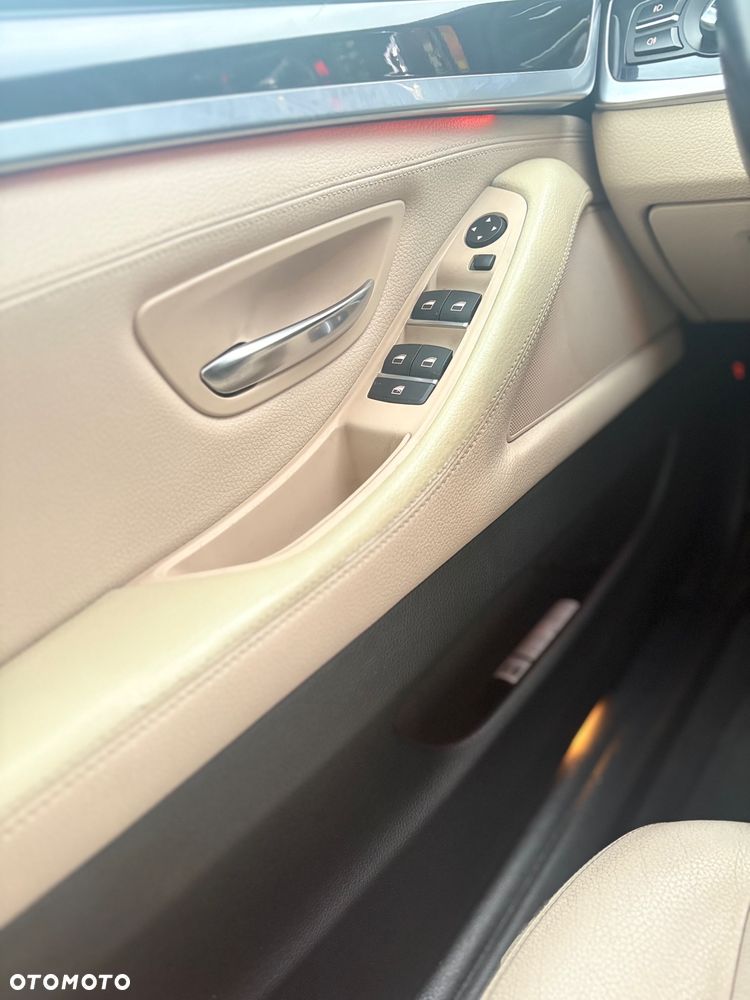 BMW Seria 5 520d - 27