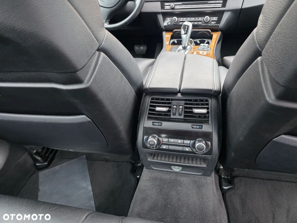 BMW Seria 5 528i Sport-Aut - 6