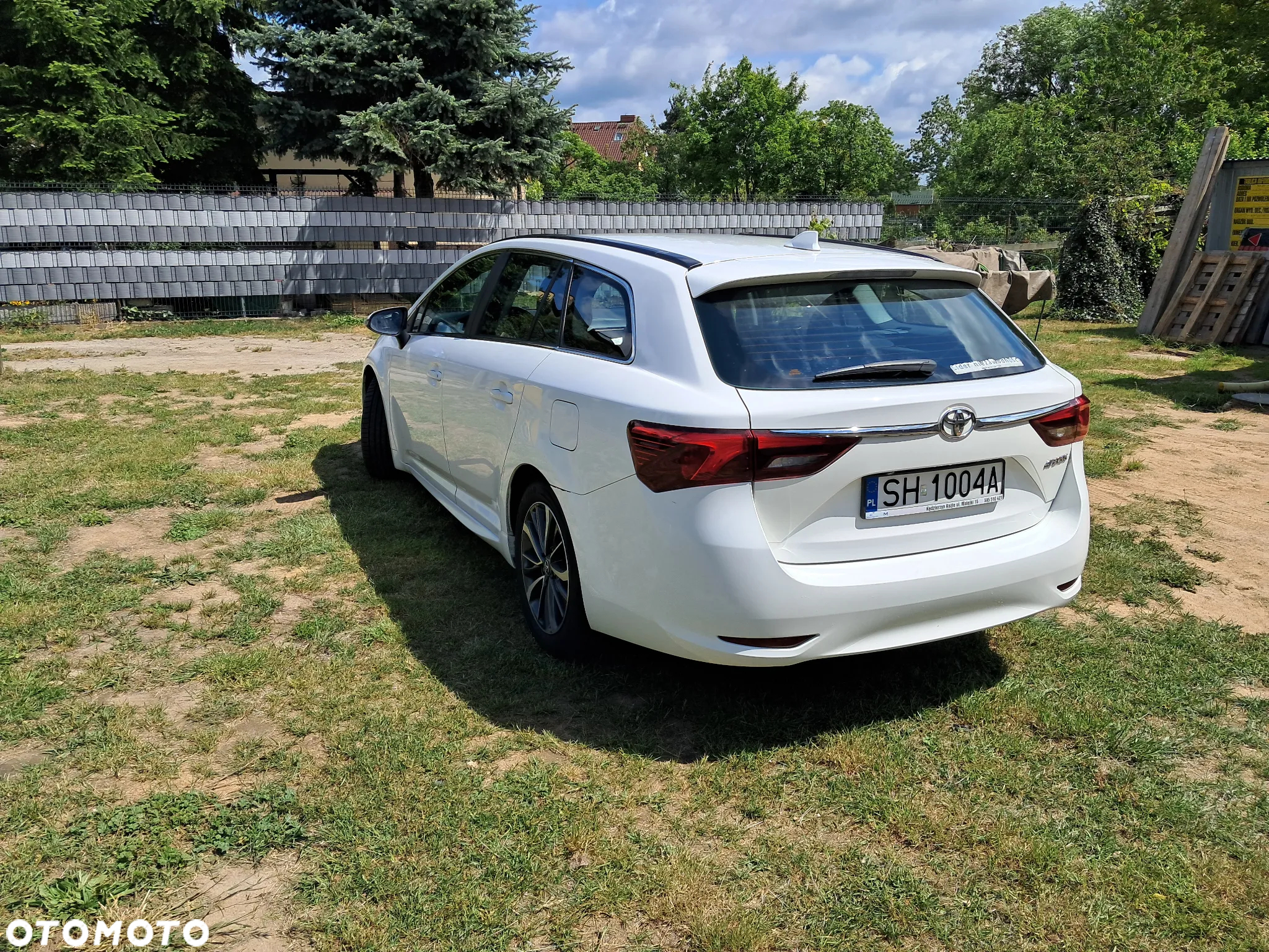 Toyota Avensis 2.0 D-4D Premium - 4