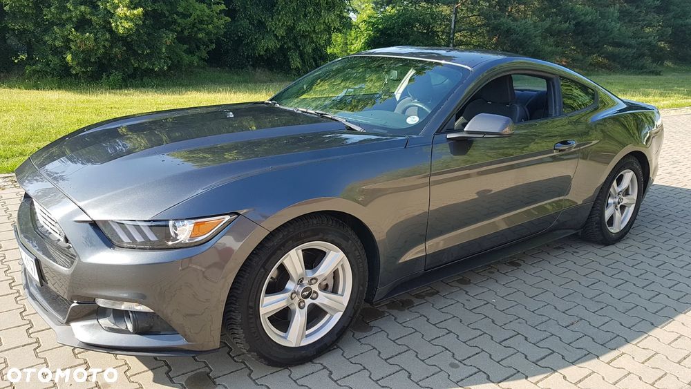 Ford Mustang - 2
