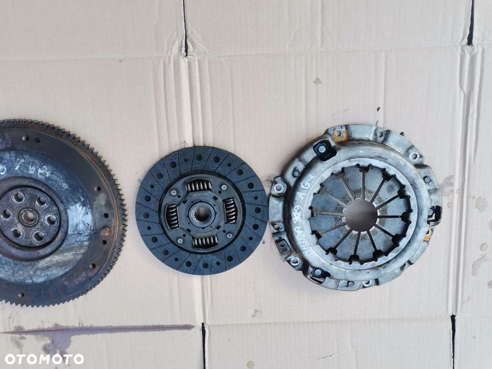 SPRZEGLO TARCZA DOCICK MAZDA 323 1.6 B - 2