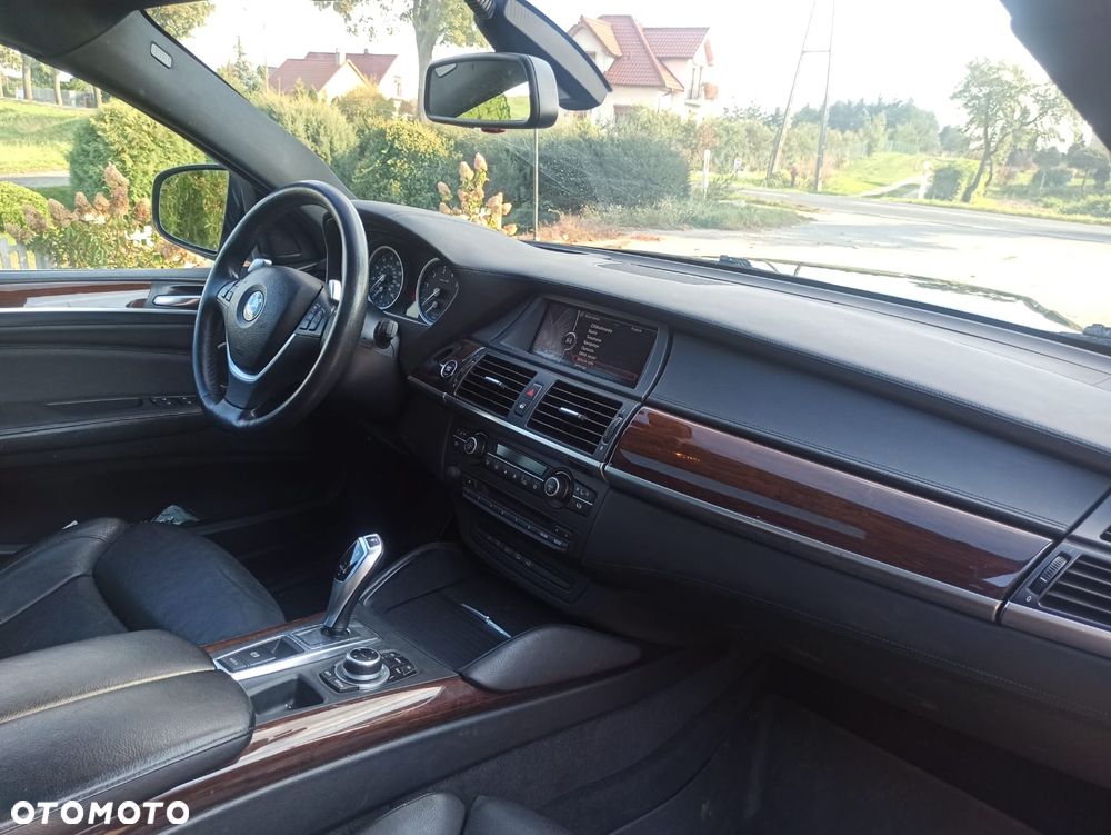 BMW X6 - 11