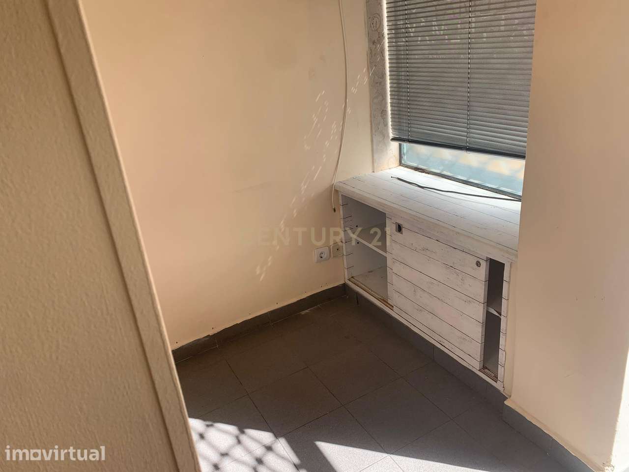 Arrenda-se Espaço Comercial em Localização Prime de Lisboa - Grande imagem: 2/10