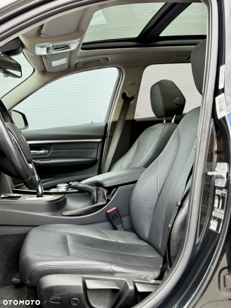 BMW Seria 3 320d Edition Luxury Line Purity - 17