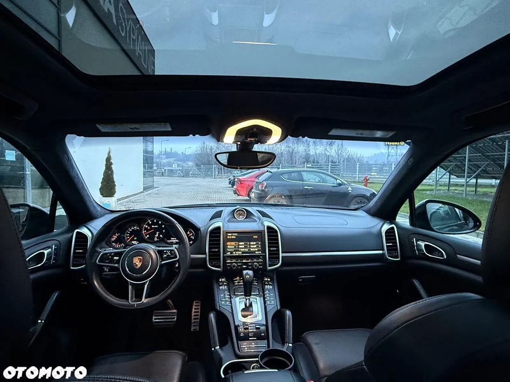 Porsche Cayenne - 6