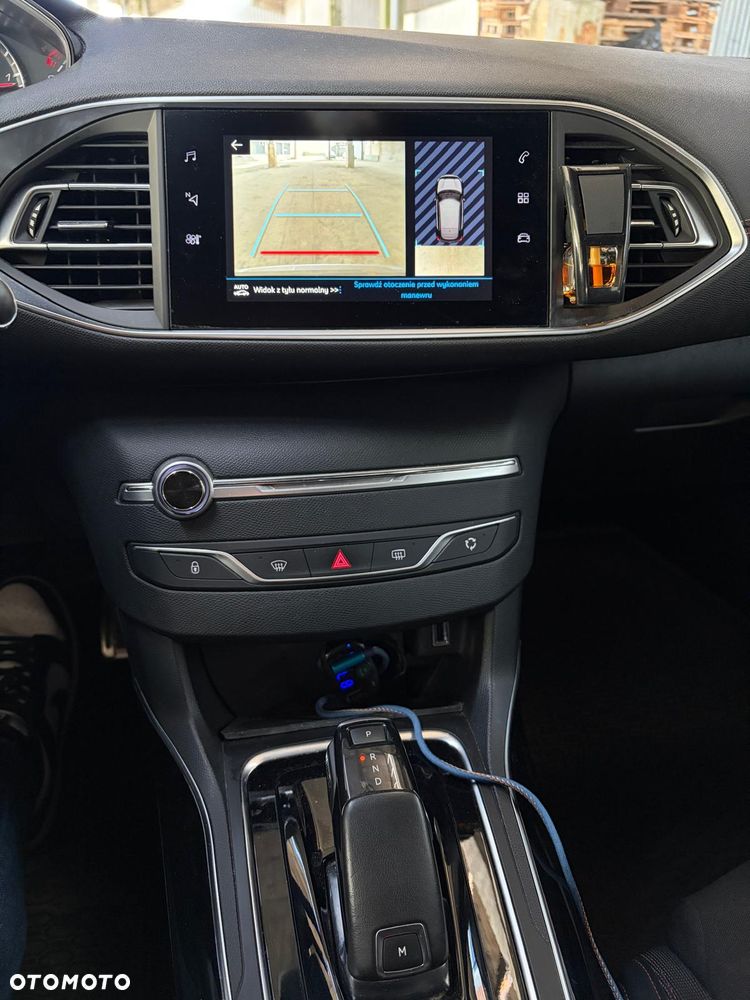 Peugeot 308 BlueHDi FAP 130 EAT8 Stop & Start GT Pack - 29