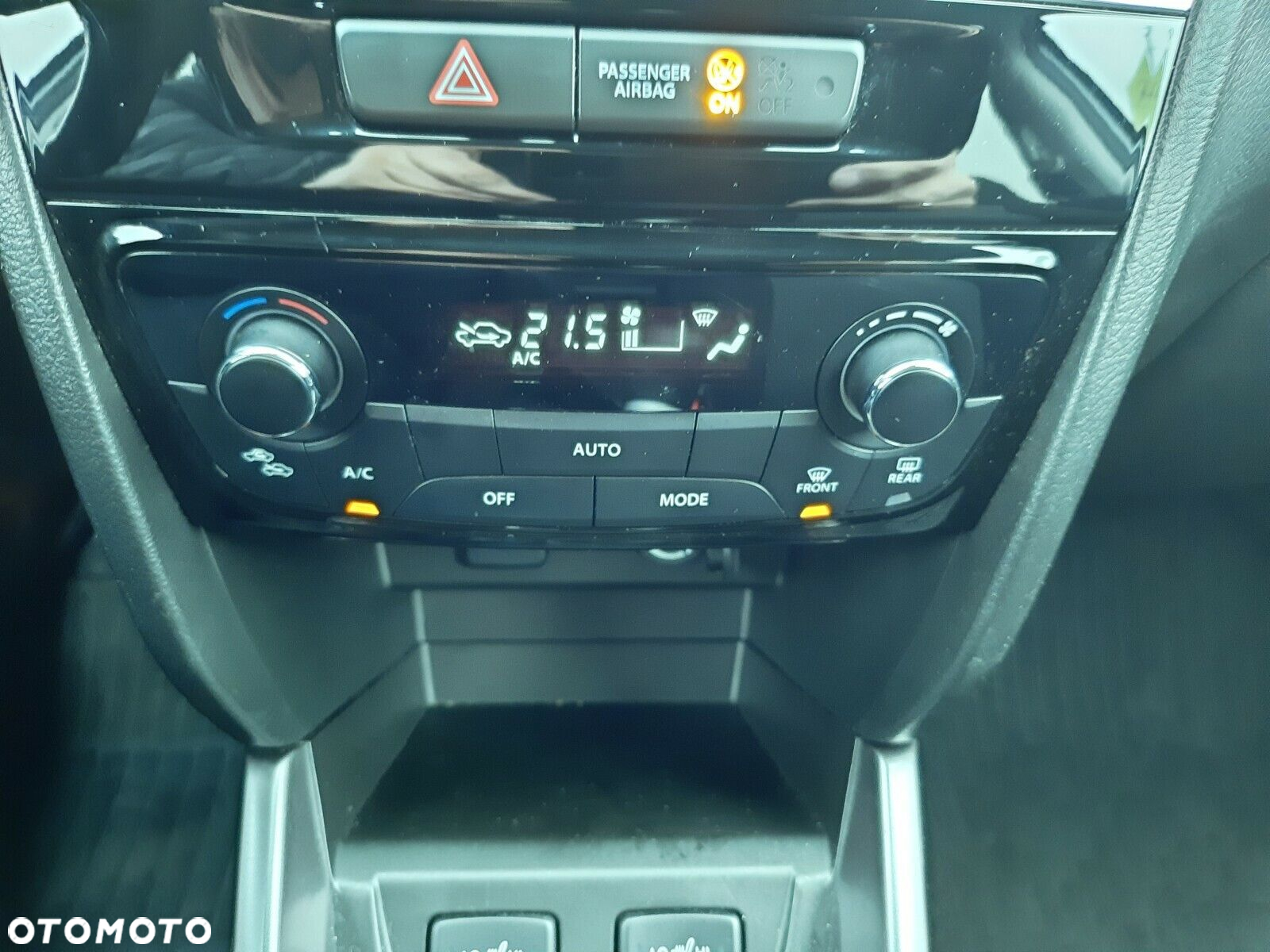 Suzuki Vitara 1.4 Boosterjet mHEV Premium 2WD - 18