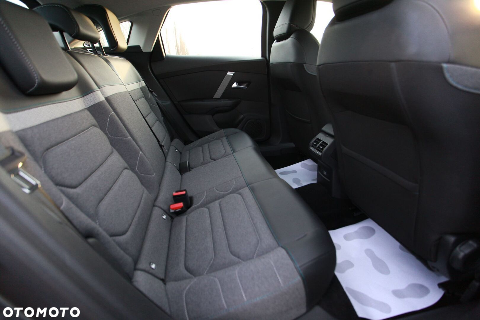 Citroën C4 1.2 PureTech Feel Pack S&S - 17