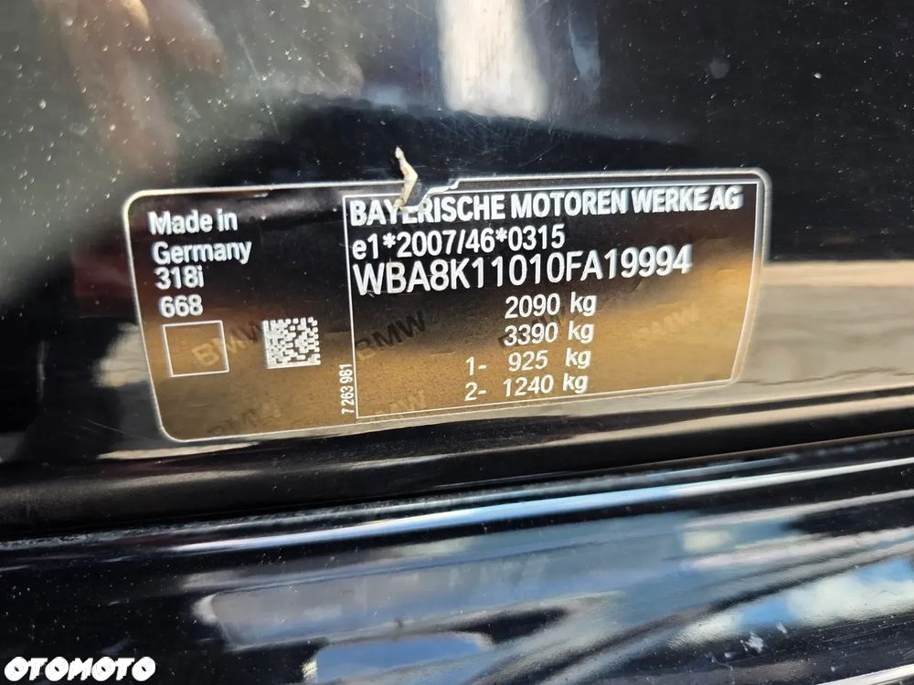 BMW Seria 3 318i GPF Advantage - 32