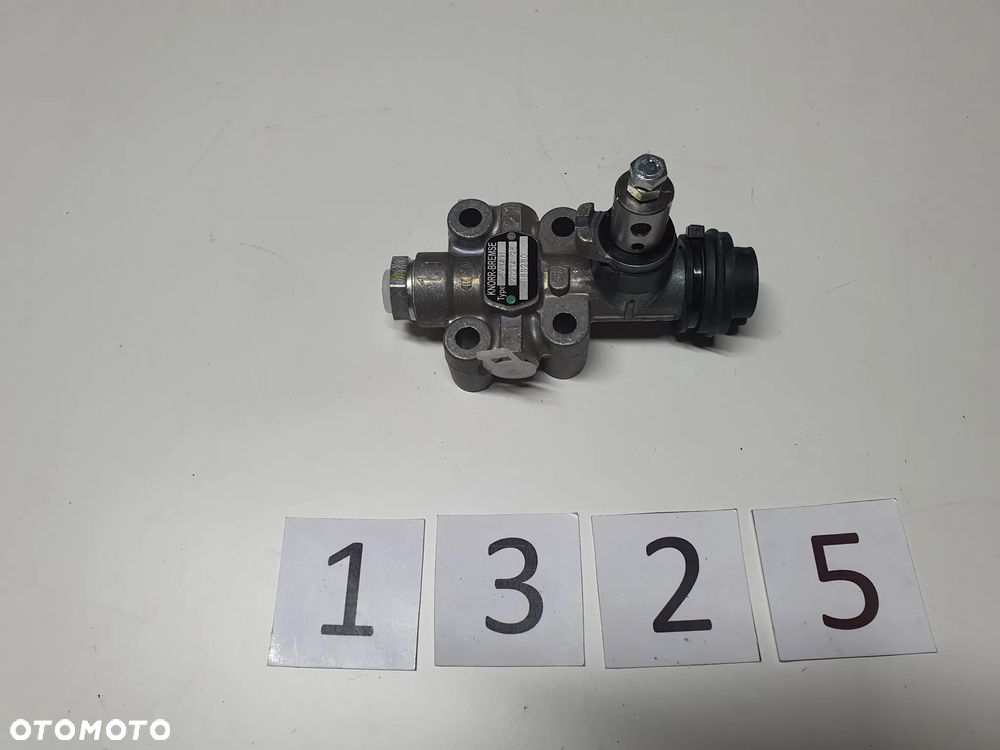 Zawór poziomujący MAN F/L/M2000 Knorr-Bremse SV1411, I98290 - 1