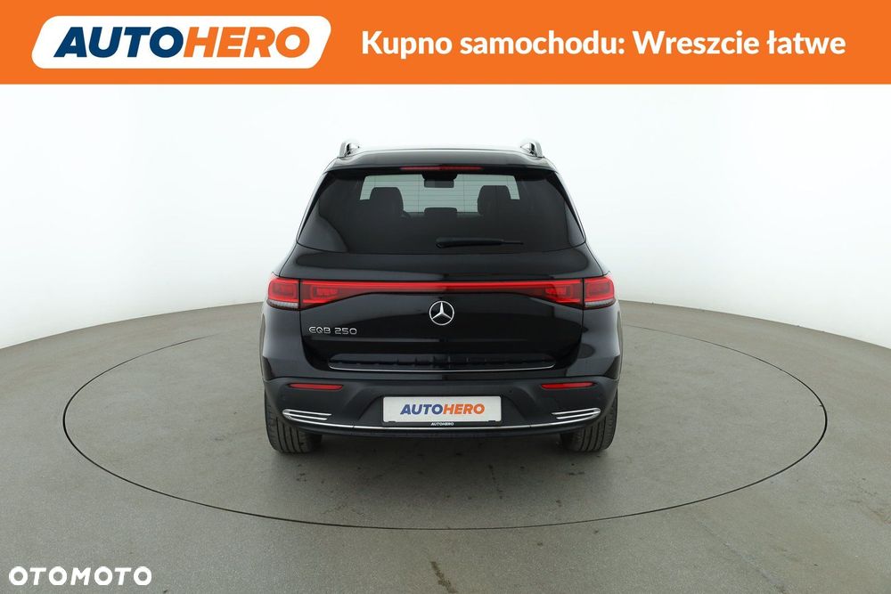 Mercedes-Benz EQB - 6