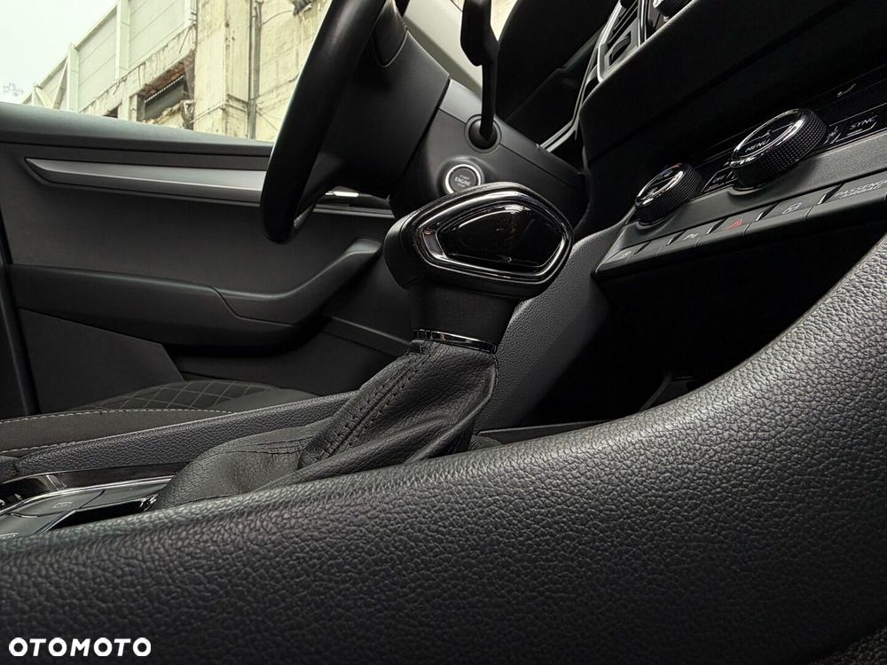 Skoda Karoq 1.5 TSI ACT 4x2 Style DSG - 22