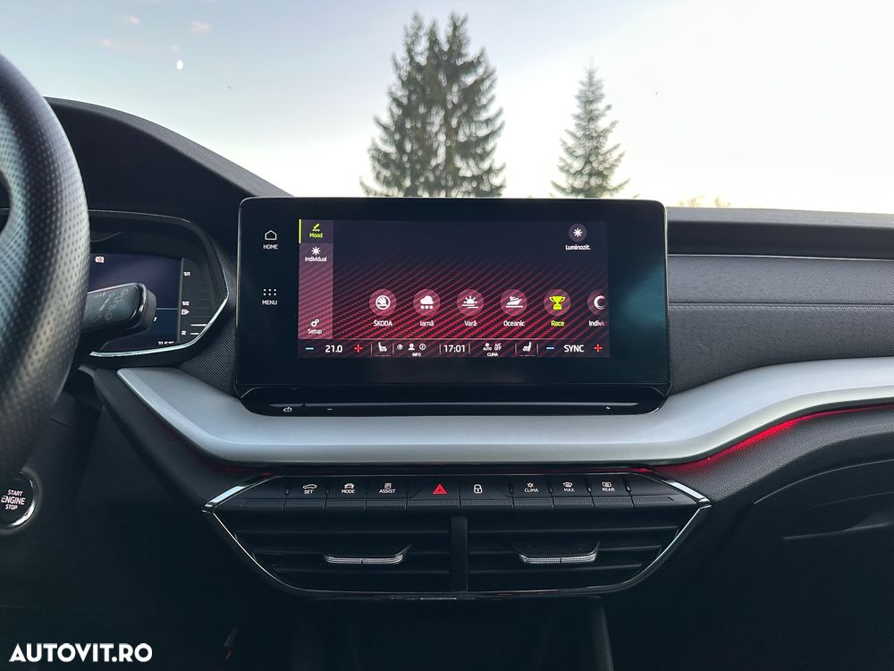 Skoda Octavia Combi Diesel 2.0 TDI DSG Ambition - 23