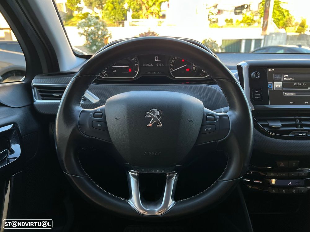 Peugeot 208 1.2 PureTech Style - 8