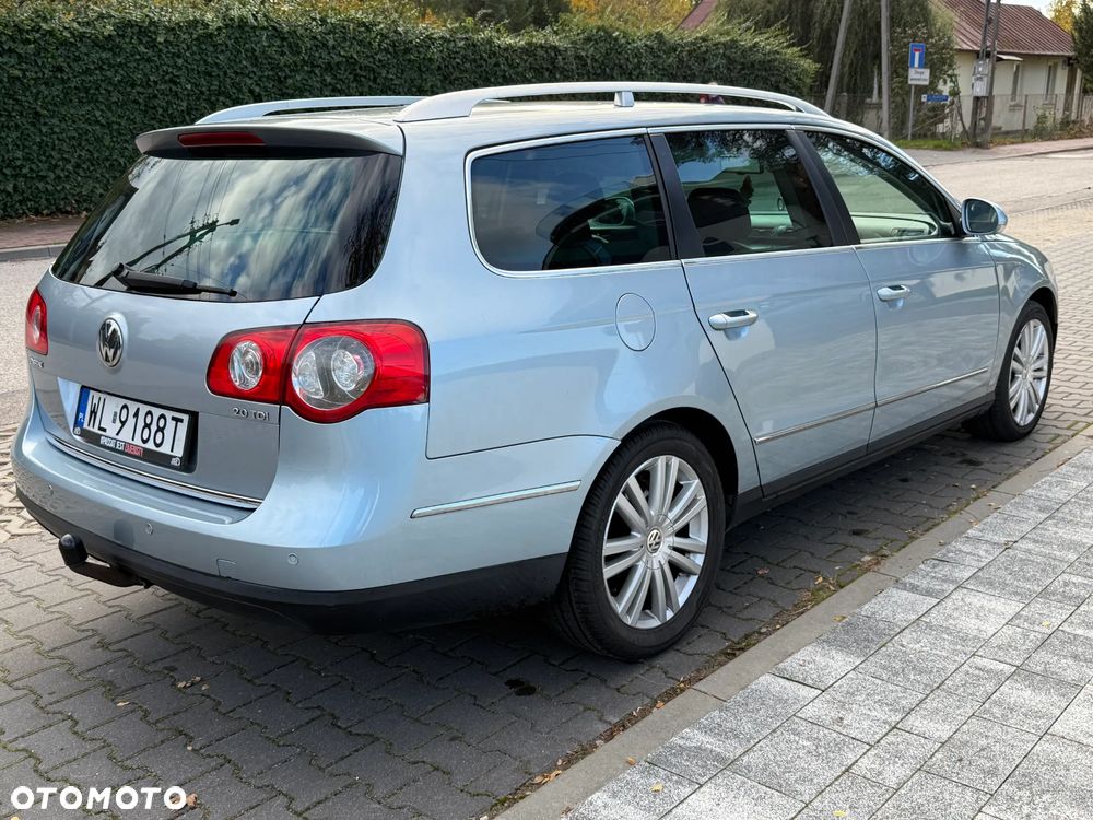 Volkswagen Passat - 16