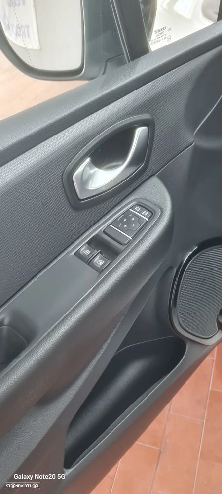 Renault Clio TCe 90 Limited - 8