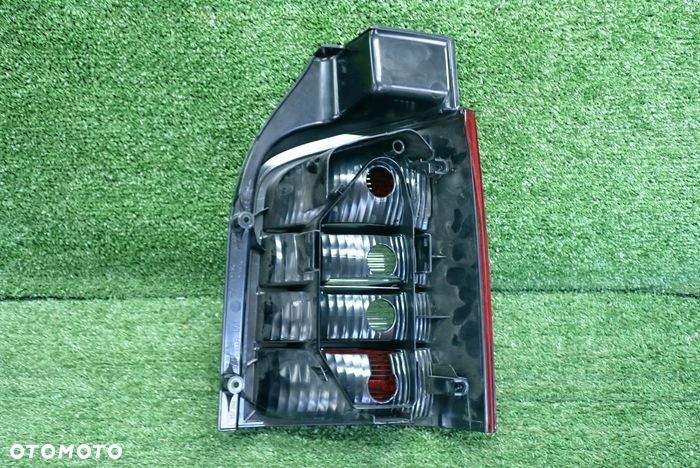 VW T5 03-15 lampa lewa tylna tył - 4