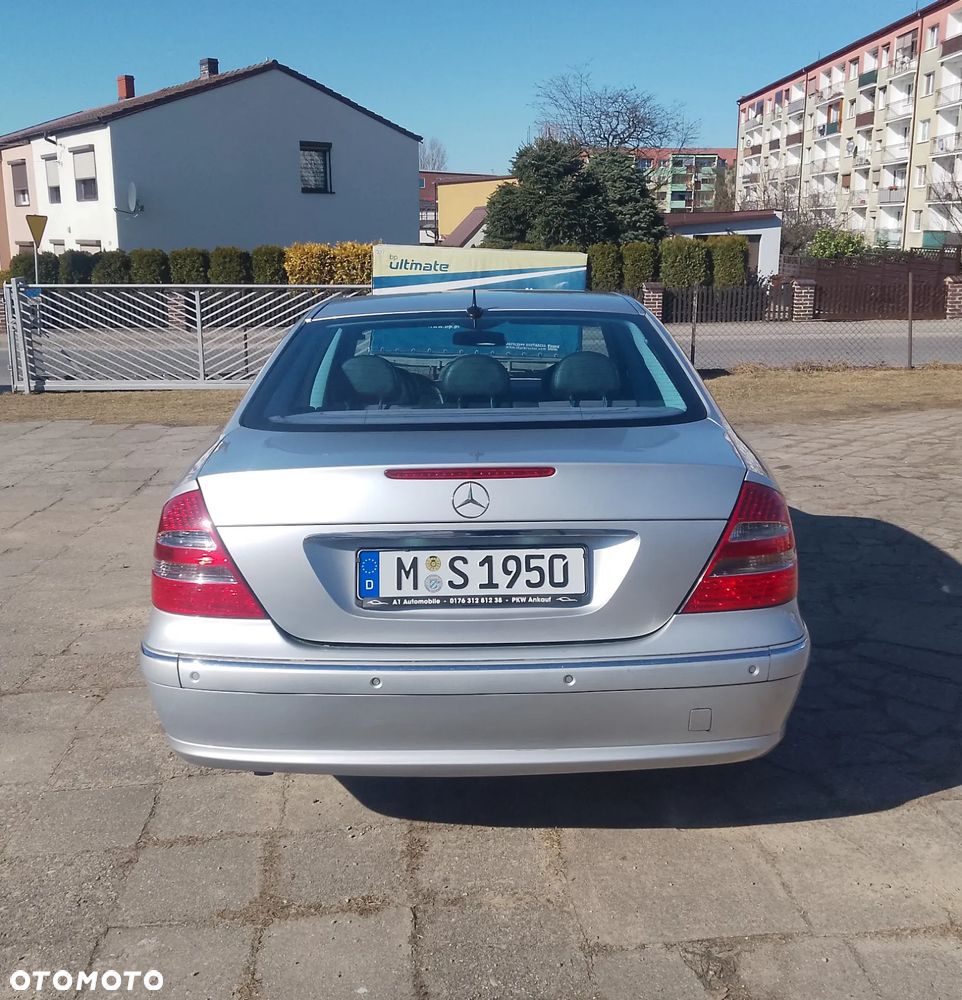Mercedes-Benz Klasa E - 16