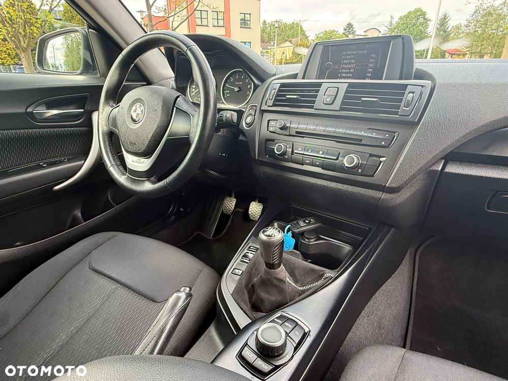 BMW Seria 1 120i M Sport - 24