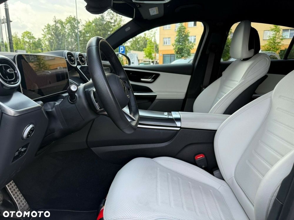 Mercedes-Benz GLC Coupe 200 mHEV 4-Matic AMG Line - 13
