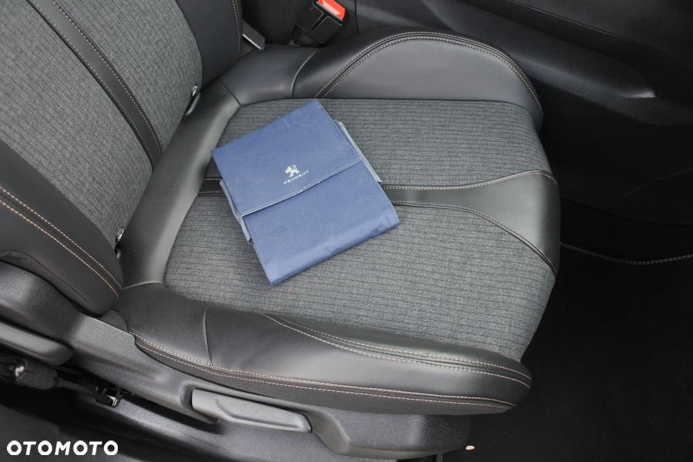 Peugeot 3008 BlueHDi 180 Stop & Start EAT6 GT - 7