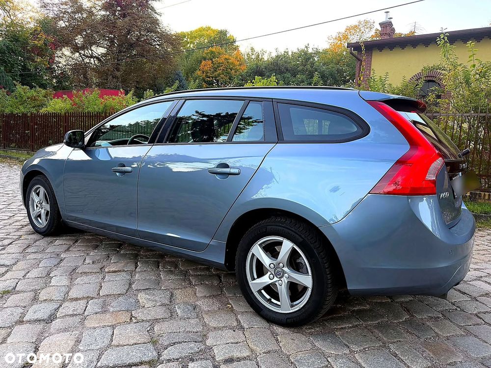 Volvo V60 D3 Momentum - 23