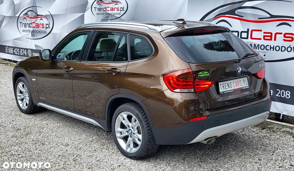 BMW X1 sDrive18d xLine - 12
