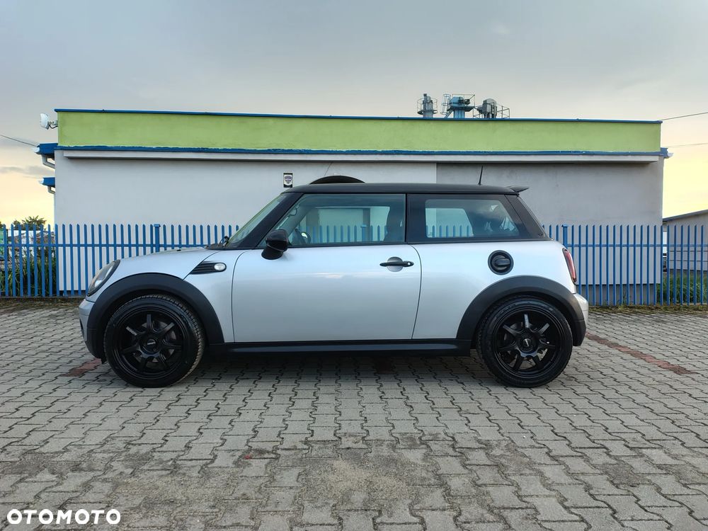MINI Cooper Standard - 8