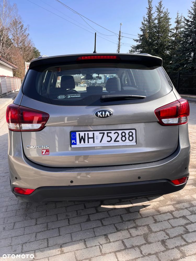 Kia Carens 1.6 GDI L - 16