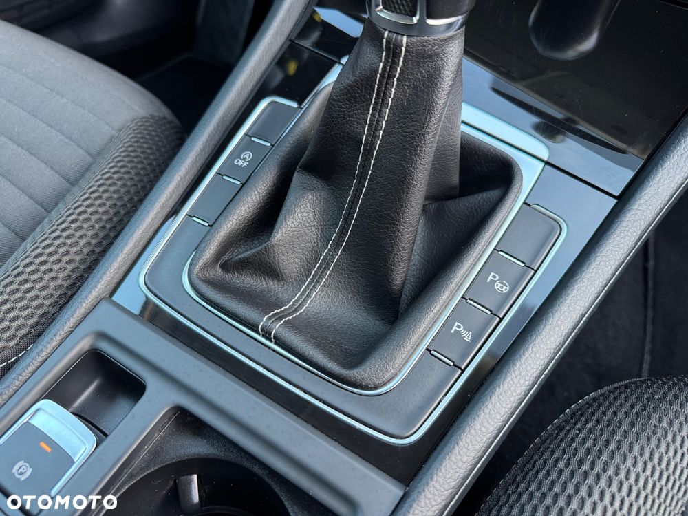 Volkswagen Golf 2.0 TDI BlueMotion Technology Cup - 28