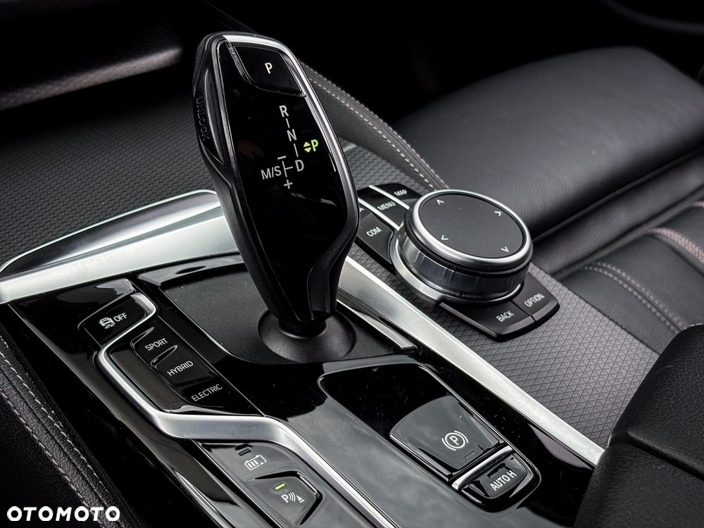BMW Seria 5 530e M Sport sport - 33