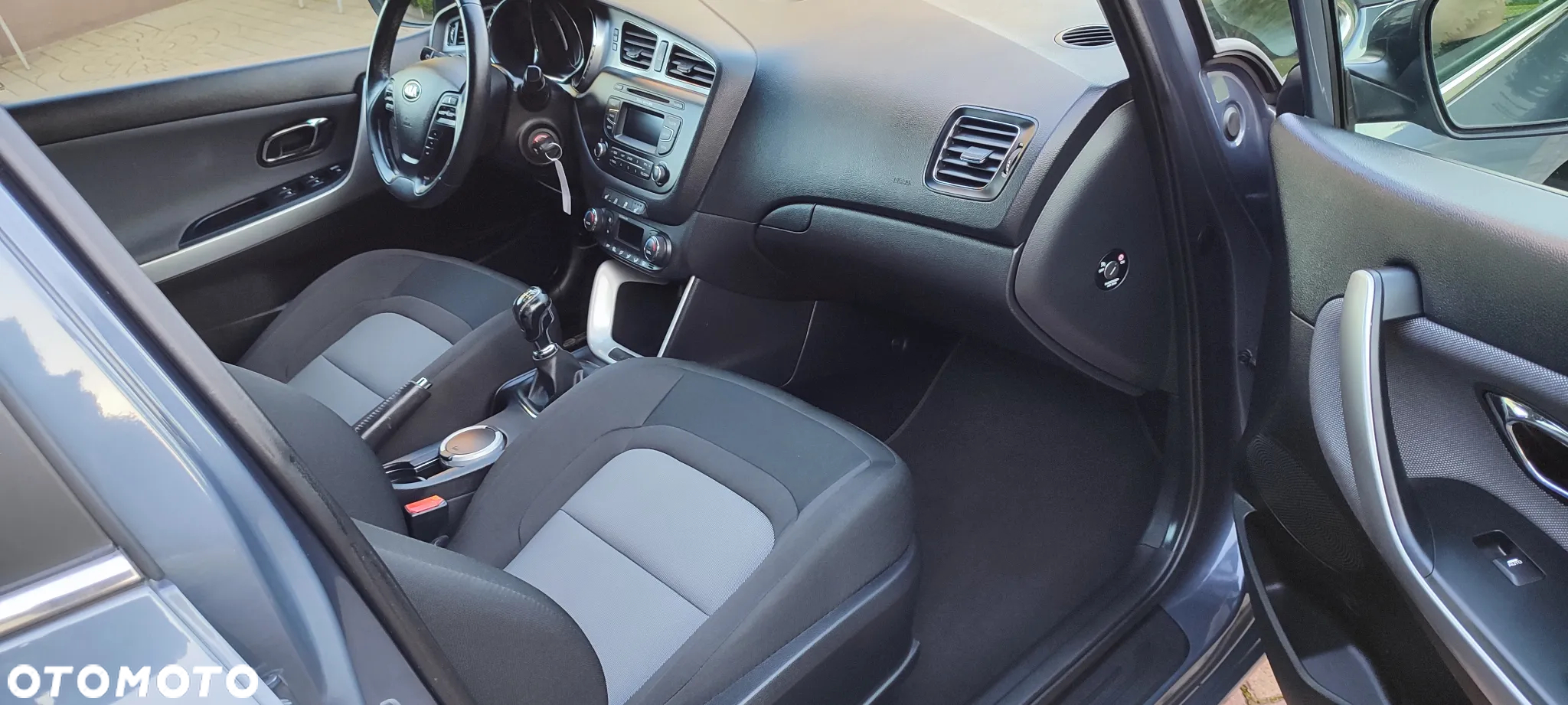 Kia Ceed 1.4 CVVT Dream Team Edition - 24
