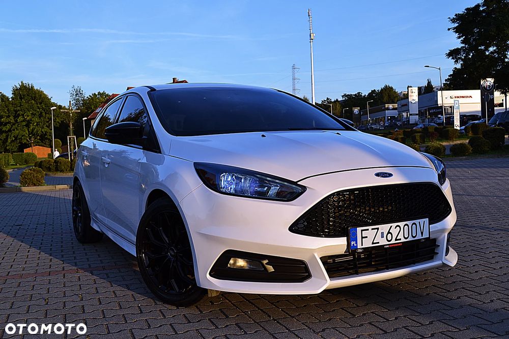 Ford Focus - 1