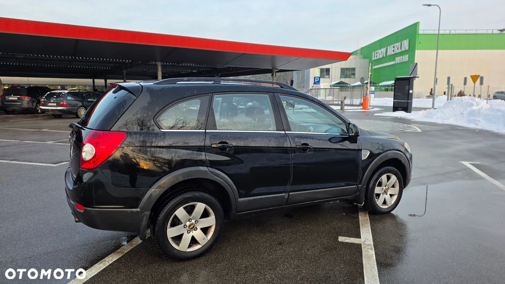 Chevrolet Captiva 2.0 d LT base 5os - 5