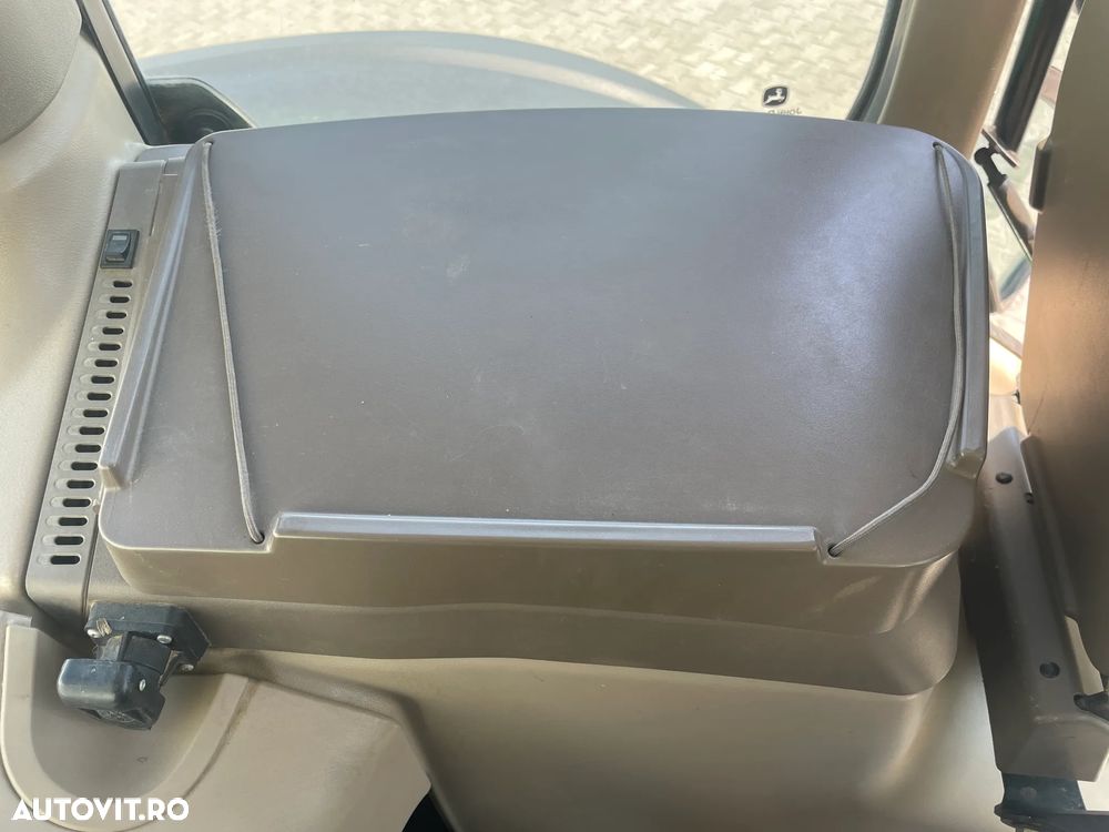 John Deere 6250R - 18